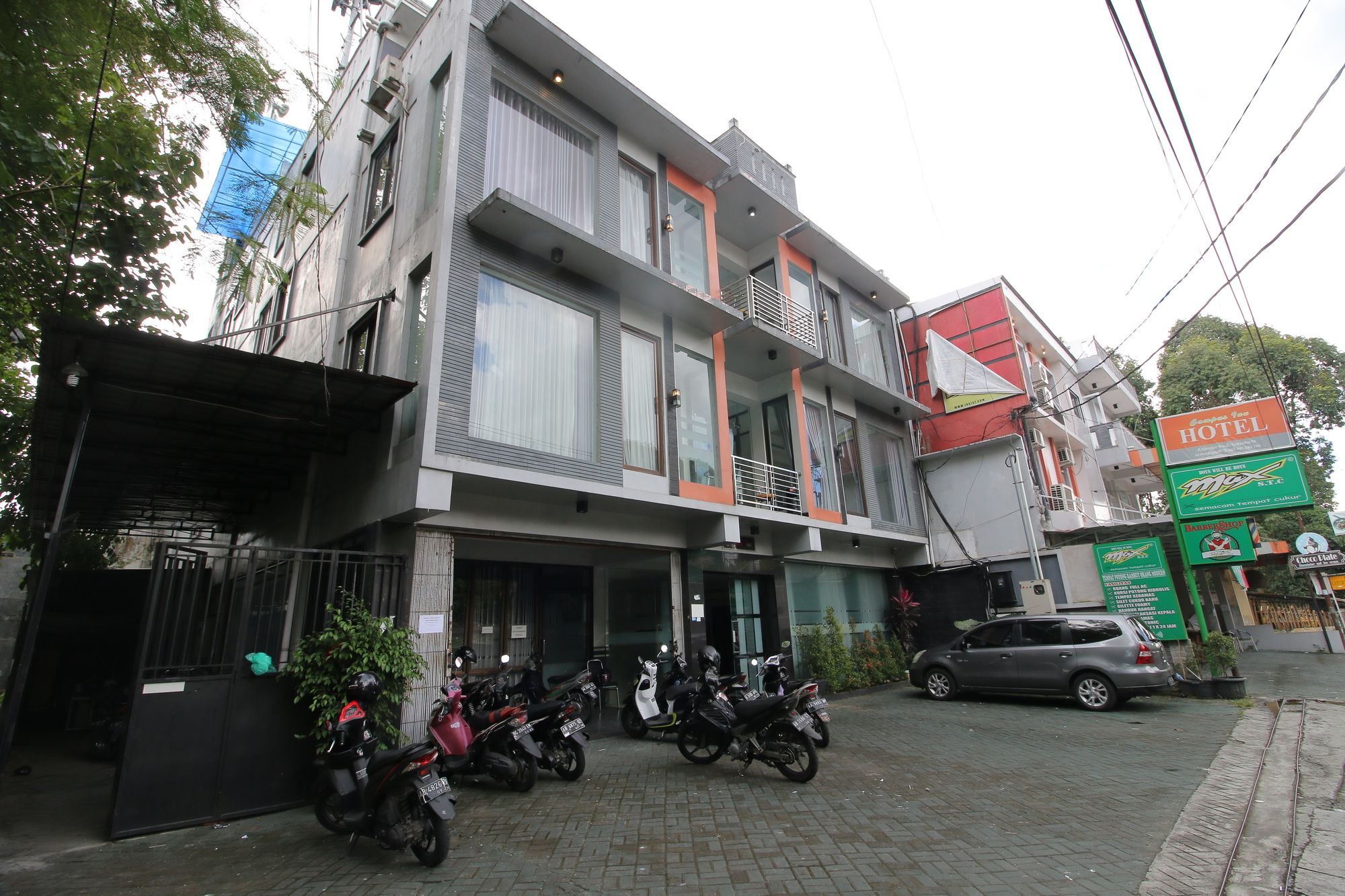 Reddoorz Plus Near Universitas Negeri Yogyakarta Exterior photo